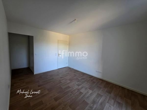 Appartement T3 balcon et parking