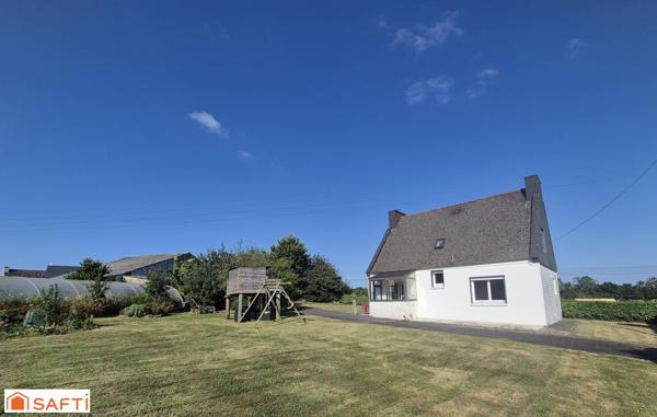 Maison avec hangar et terrain constructible
