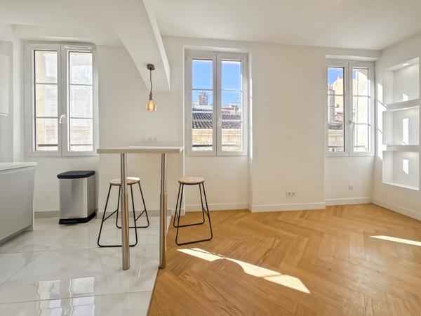 Marseille (13001) 2 pièces 25,91m² rénové avec climatisation Rue Glandevès Proximité Vieux-Port