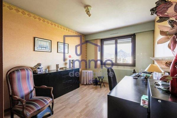 Appartement 5 pièces                                        - 38130 Échirolles Réf : 21634-IMMODEFRANCE69