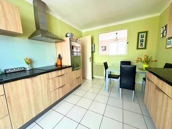 Maison  4 pièce(s) 94 m2