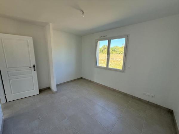 ST YZAN MAISON NEUVE 3 CHAMBRES REGLEMENTATION RE 2020 Saint-Yzan-de-Soudiac (33920)