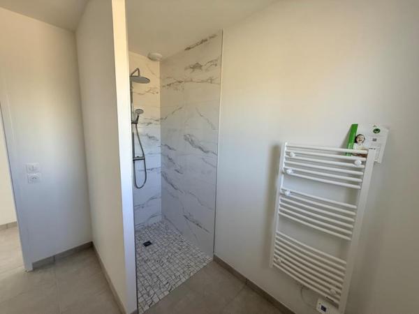 ST YZAN MAISON NEUVE 3 CHAMBRES REGLEMENTATION RE 2020 Saint-Yzan-de-Soudiac (33920)