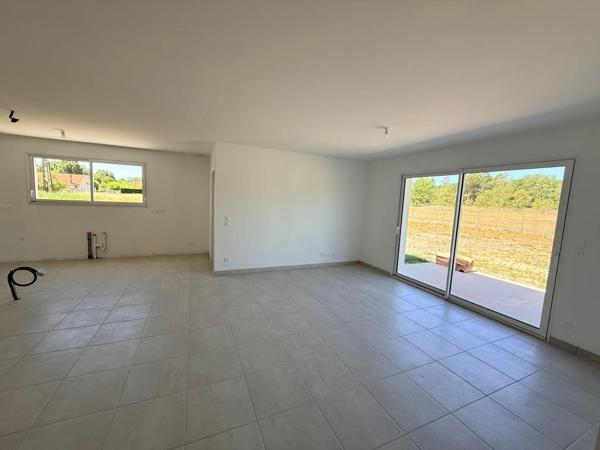 ST YZAN MAISON NEUVE 3 CHAMBRES REGLEMENTATION RE 2020 Saint-Yzan-de-Soudiac (33920)