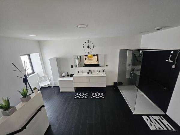 Maison Montceau Les Mines 258 m2 avec piscine