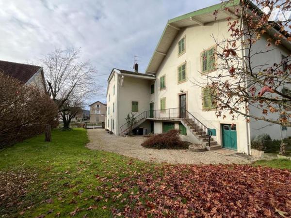 MAISON AVEC DU CACHET A COLOMBIER FONTAINE