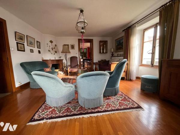 MAISON AVEC DU CACHET A COLOMBIER FONTAINE