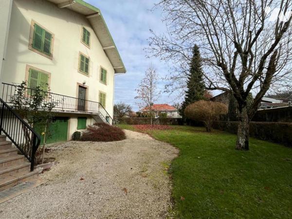 MAISON AVEC DU CACHET A COLOMBIER FONTAINE