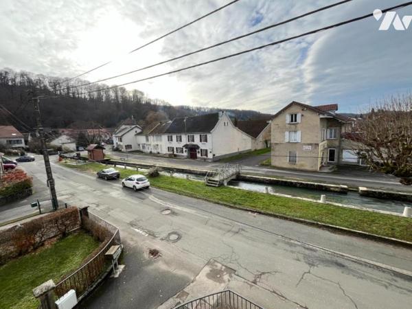 MAISON AVEC DU CACHET A COLOMBIER FONTAINE