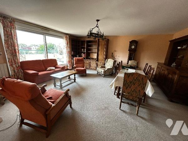 ARMENTIÈRES – T4 de 112 m² avec terrasse, ascenseur, garage et parking