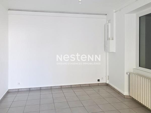 Maison 5 pièces à vendre à Avrillé , 3 chambres, vie de plain-pied, garage