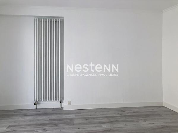 Maison 5 pièces à vendre à Avrillé , 3 chambres, vie de plain-pied, garage