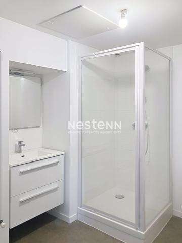 Maison 5 pièces à vendre à Avrillé , 3 chambres, vie de plain-pied, garage