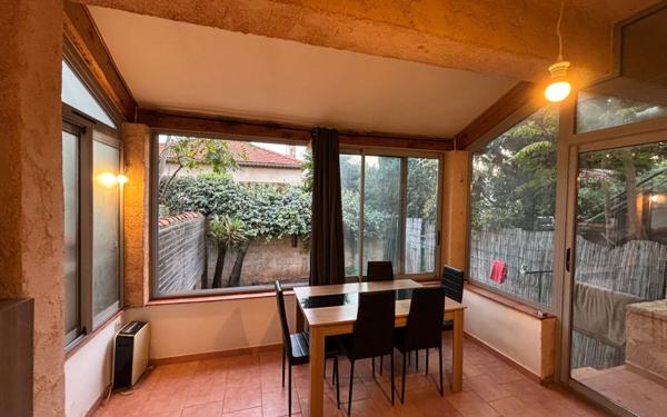 Appartement à vendre    2 pièces •  Toulon