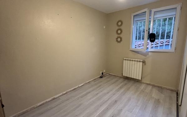 Appartement à vendre    2 pièces •  Toulon