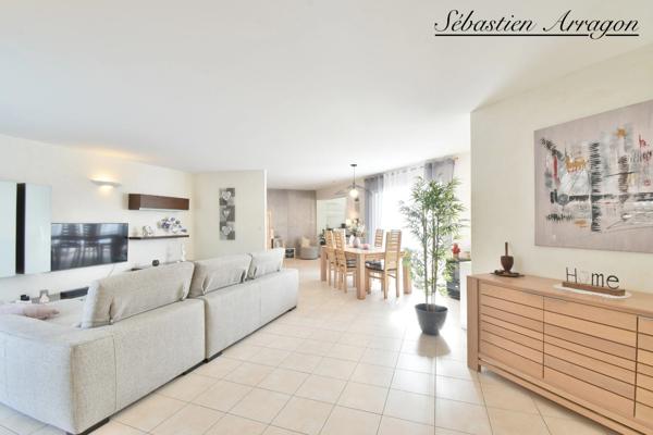 PUJOLS (47)-188 m² de confort et d’espace, 4 chambres, piscine et triple garage