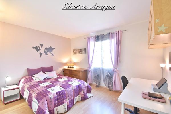 PUJOLS (47)-188 m² de confort et d’espace, 4 chambres, piscine et triple garage
