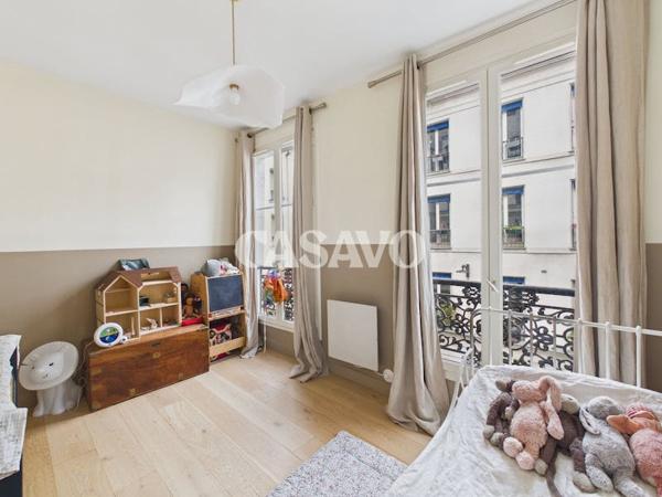 Vente Appartement 4 pièces de 65m² - 75010 Paris