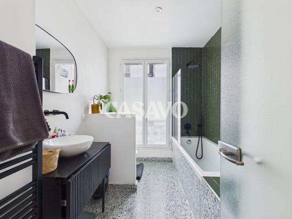 Vente Appartement 4 pièces de 65m² - 75010 Paris