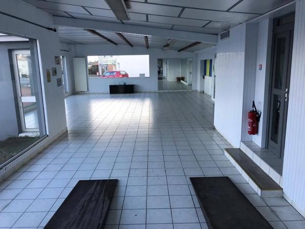 local commercial bel emplacement