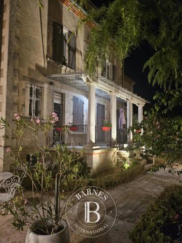 Nevers, Maison d'hôtes 9 Chambres -  450 m² à vendre