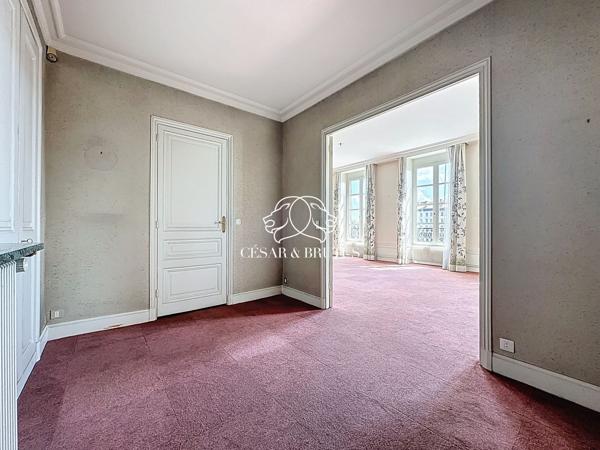 LYON 2 Ainay / Carnot – Appartement de 165m2 à rénover