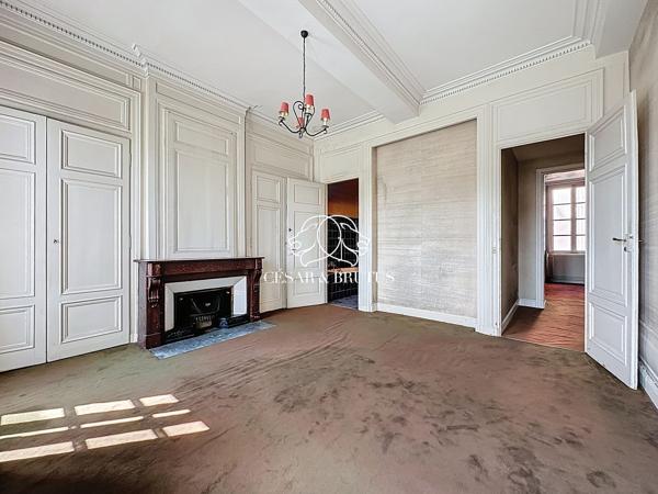 LYON 2 Ainay / Carnot – Appartement de 165m2 à rénover