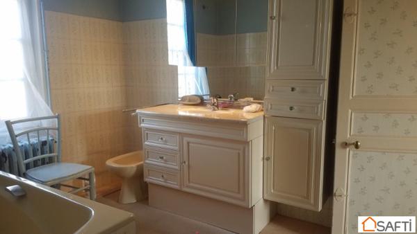 Charmante maison de 4/5 chambres avec dépendance, école et commerces à pied