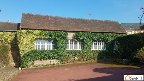 Charmante maison de 4/5 chambres avec dépendance, école et commerces à pied