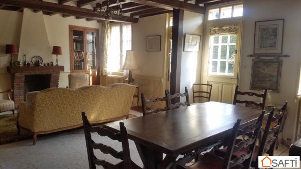 Charmante maison de 4/5 chambres avec dépendance, école et commerces à pied