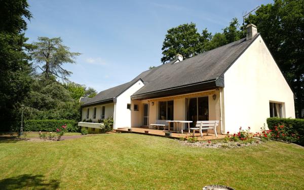 Maison à vendre    5 pièces •  Carquefou