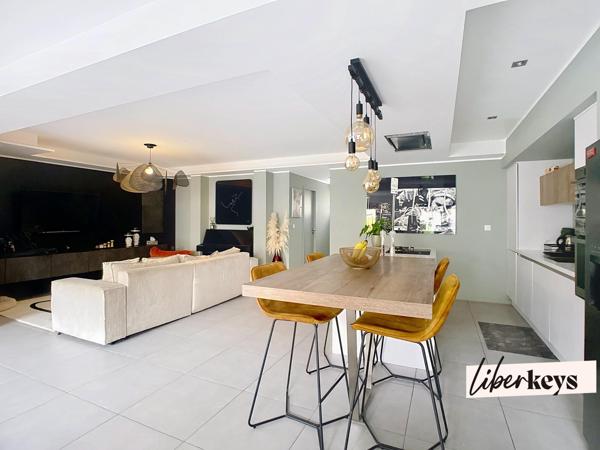 Rillieux-la-Pape, Perica-La Roue, maison de village, 5 chambres, extérieur paysagé, 2 stationnements