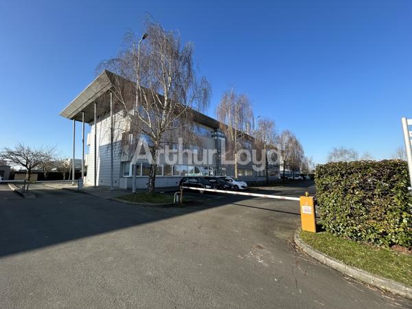 Bureaux à louer à Loos - Plateaux rénovés, modulables avec parkings sécurisés