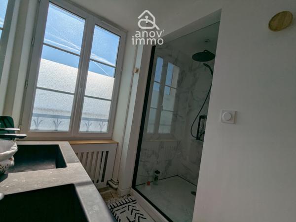 Maison
                                                                                                                                                                                                                                                                                                                        5 pièce(s)                                                                                                                                                                                                          4 chambre(s)                                                                                                                                                                                                          147  m²