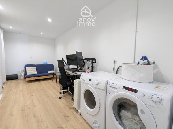 Maison
                                                                                                                                                                                                                                                                                                                        5 pièce(s)                                                                                                                                                                                                          4 chambre(s)                                                                                                                                                                                                          147  m²