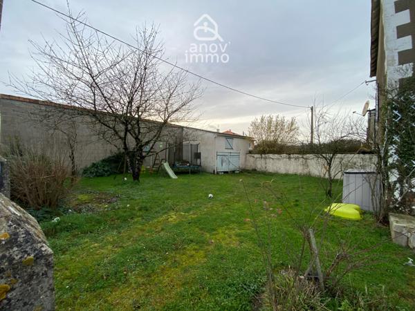 Maison
                                                                                                                                                                                                                                                                                                                        5 pièce(s)                                                                                                                                                                                                          4 chambre(s)                                                                                                                                                                                                          147  m²