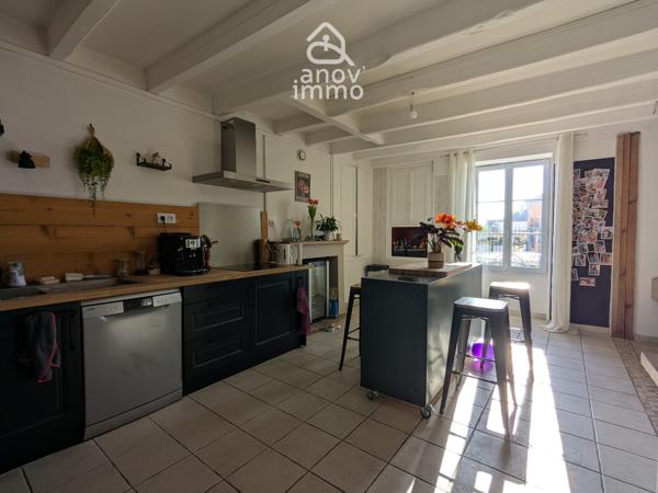 Maison
                                                                                                                                                                                                                                                                                                                        5 pièce(s)                                                                                                                                                                                                          4 chambre(s)                                                                                                                                                                                                          147  m²