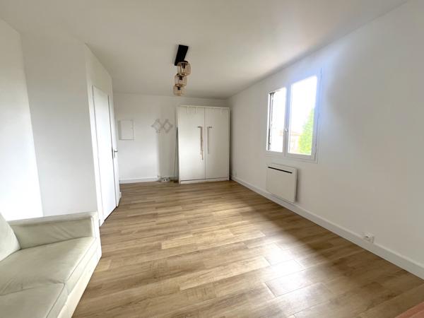 Appartement T bis de 31 m² avec 2 parkings couverts