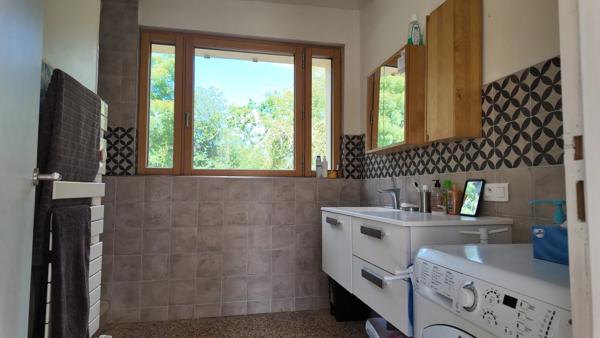 Demeure de caractère – Ancienne Ferme Seigneuriale – 215 m² + combles aménageables – Dépendances