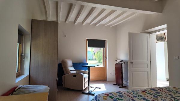 Demeure de caractère – Ancienne Ferme Seigneuriale – 215 m² + combles aménageables – Dépendances