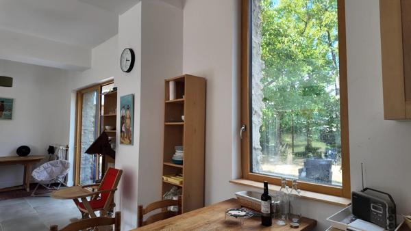 Demeure de caractère – Ancienne Ferme Seigneuriale – 215 m² + combles aménageables – Dépendances