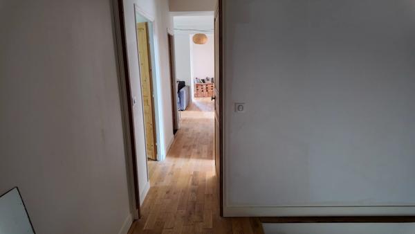 Demeure de caractère – Ancienne Ferme Seigneuriale – 215 m² + combles aménageables – Dépendances