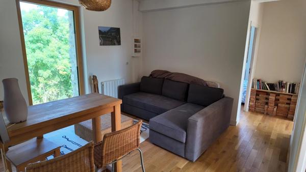 Demeure de caractère – Ancienne Ferme Seigneuriale – 215 m² + combles aménageables – Dépendances