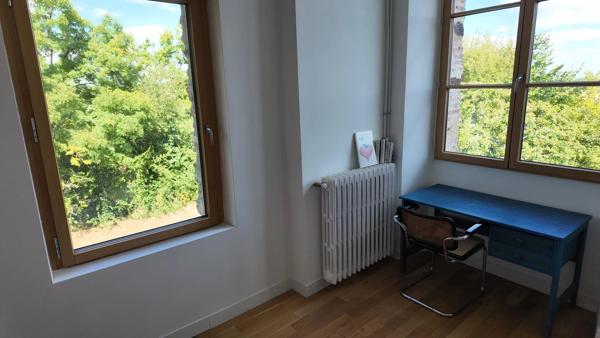 Demeure de caractère – Ancienne Ferme Seigneuriale – 215 m² + combles aménageables – Dépendances