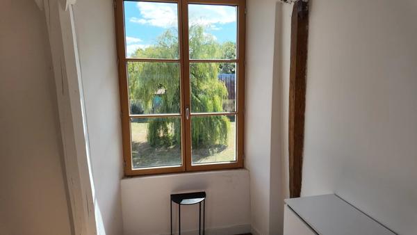 Demeure de caractère – Ancienne Ferme Seigneuriale – 215 m² + combles aménageables – Dépendances