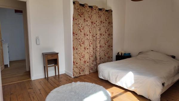 Demeure de caractère – Ancienne Ferme Seigneuriale – 215 m² + combles aménageables – Dépendances