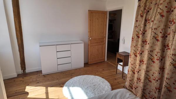 Demeure de caractère – Ancienne Ferme Seigneuriale – 215 m² + combles aménageables – Dépendances