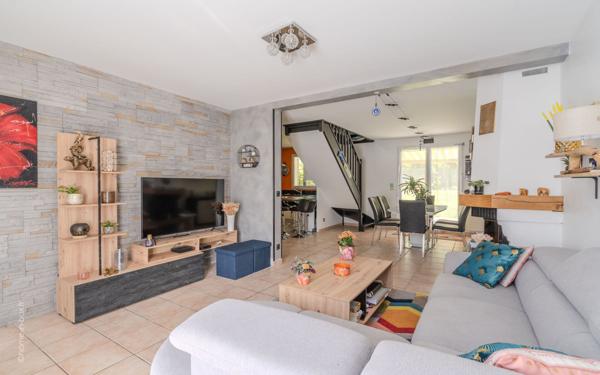 Maison à vendre    5 pièces • 85,83 m2 Montévrain