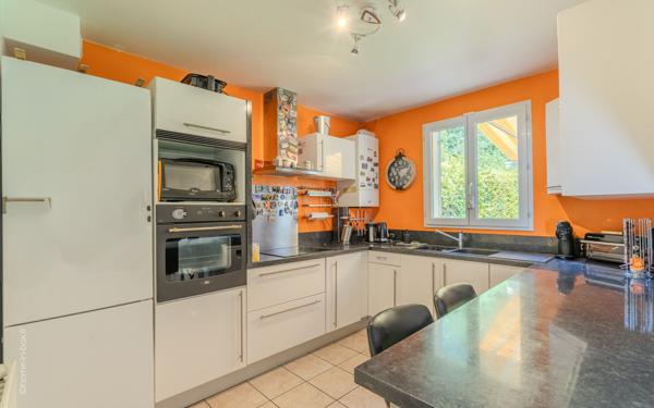 Maison à vendre    5 pièces • 85,83 m2 Montévrain