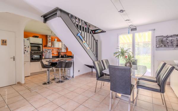 Maison à vendre    5 pièces • 85,83 m2 Montévrain